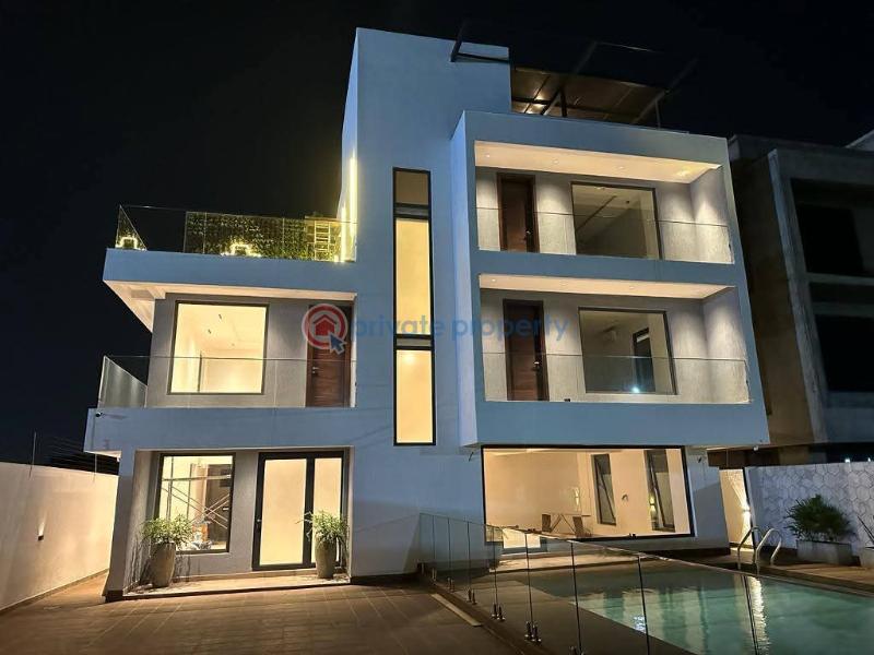5 bedroom Townhouse For Sale Adjiringanor East Legon Accra - 1