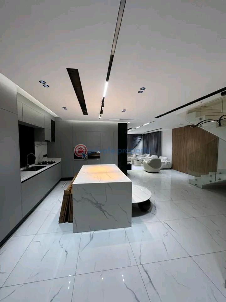 5 bedroom Townhouse For Sale Airport Residential Area Accra - 9