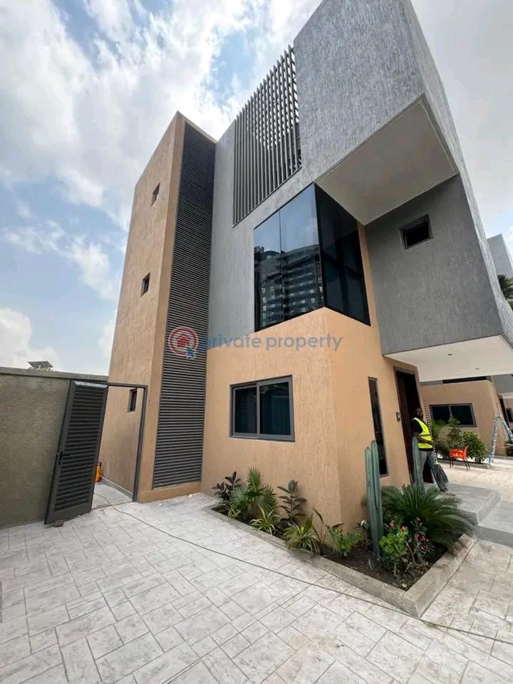 5 bedroom Townhouse For Sale Airport Residential Area Accra - 1