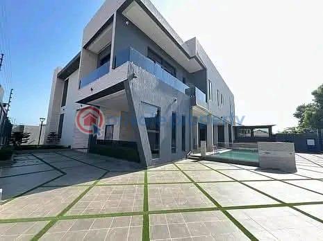 5 bedroom Townhouse For Sale East Airport Airport Residential Area Accra - 0