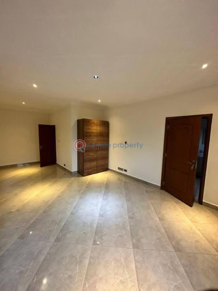 5 bedroom Townhouse For Sale East Legon Accra - 6