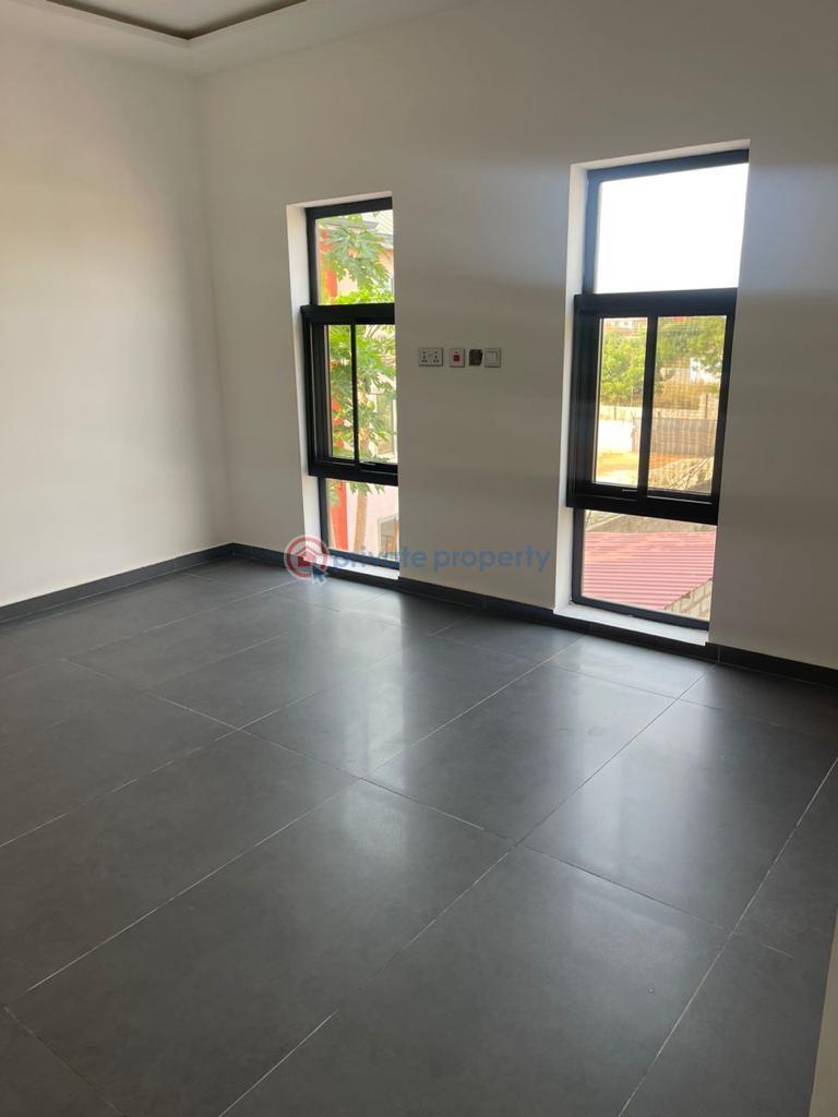 5 bedroom House For Sale Adenta Adenta Municipal Accra - 12