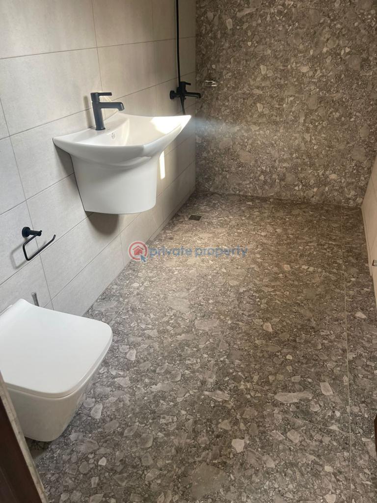 5 bedroom House For Sale Adenta Adenta Municipal Accra - 19