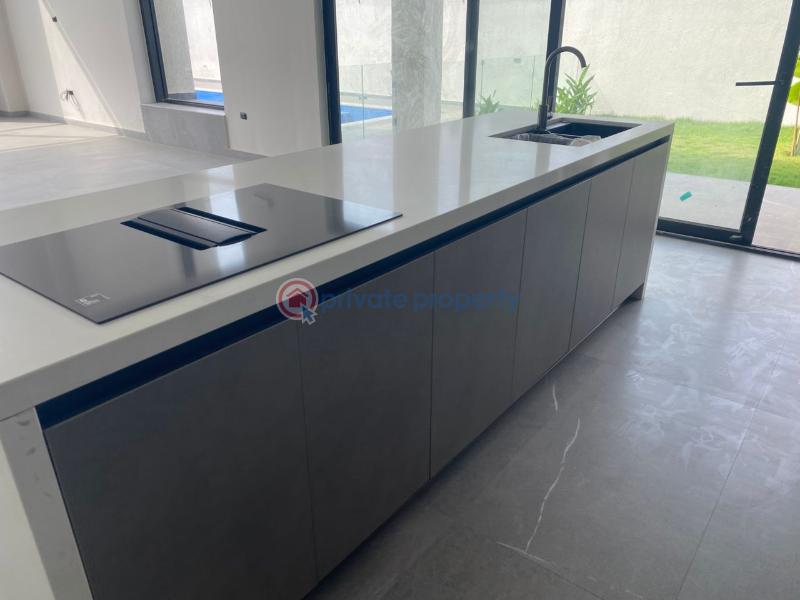 6 bedroom House For Sale Adjiriganor East Legon Accra - 10