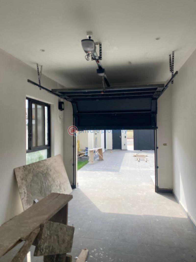 6 bedroom House For Sale Adjiriganor East Legon Accra - 5