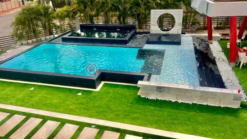 5 bedroom Townhouse For Sale Airport Hills Airport Residential Area Accra - 7