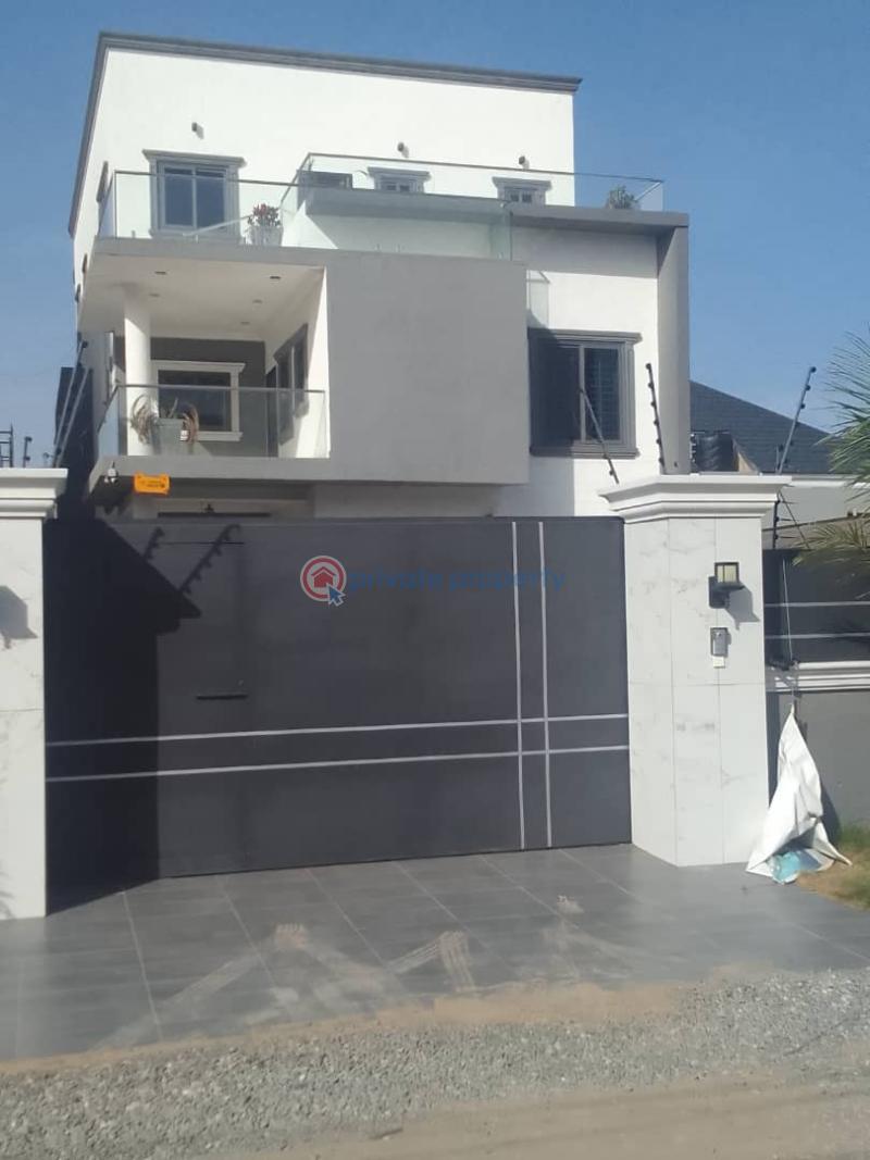 5 bedroom Townhouse For Sale Achimota Accra - 3