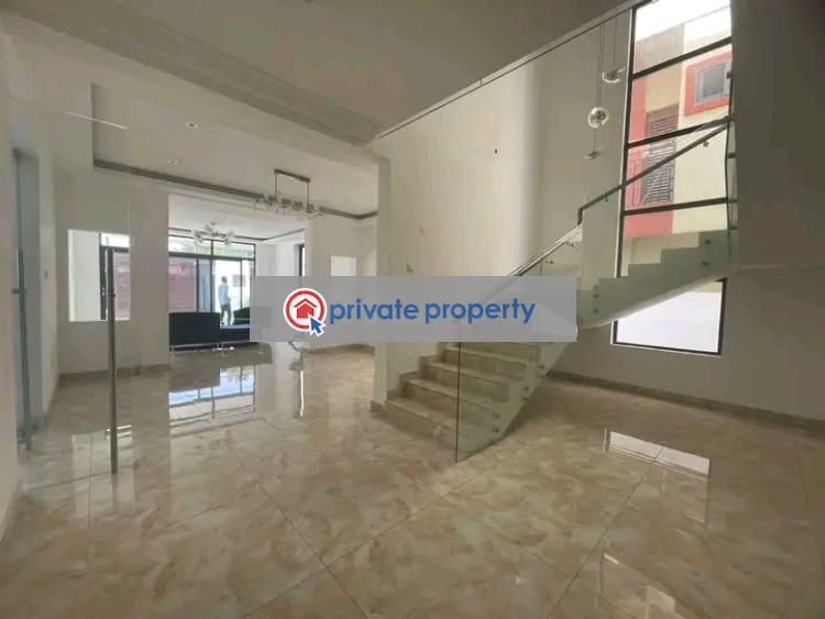 5 bedroom Townhouse For Sale &nbsp;american House East Legon Accra - 1
