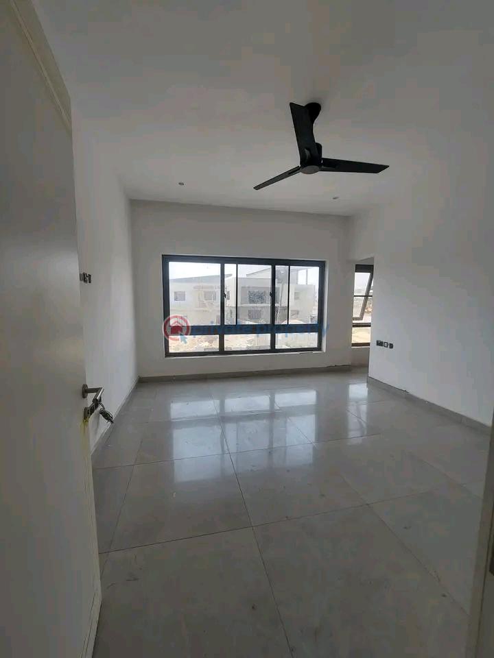 5 bedroom Townhouse For Sale Tse Addo Accra - 4