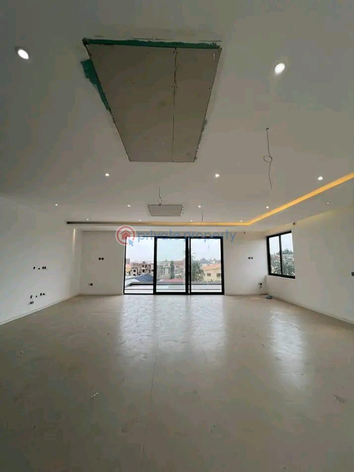6 bedroom Townhouse For Sale East Legon Accra - 4