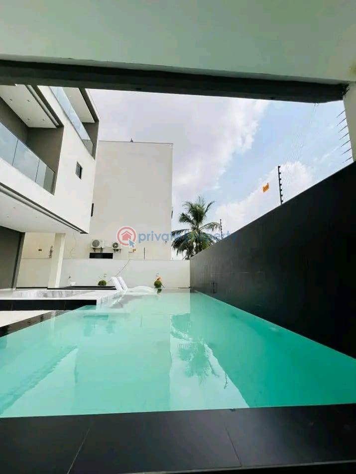 6 bedroom Townhouse For Sale East Legon Accra - 8