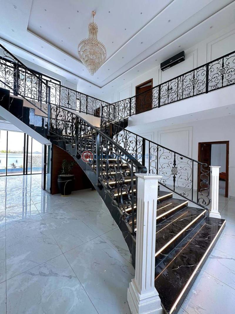 7 bedroom House For Sale Trassacco Springs East Legon Accra - 10