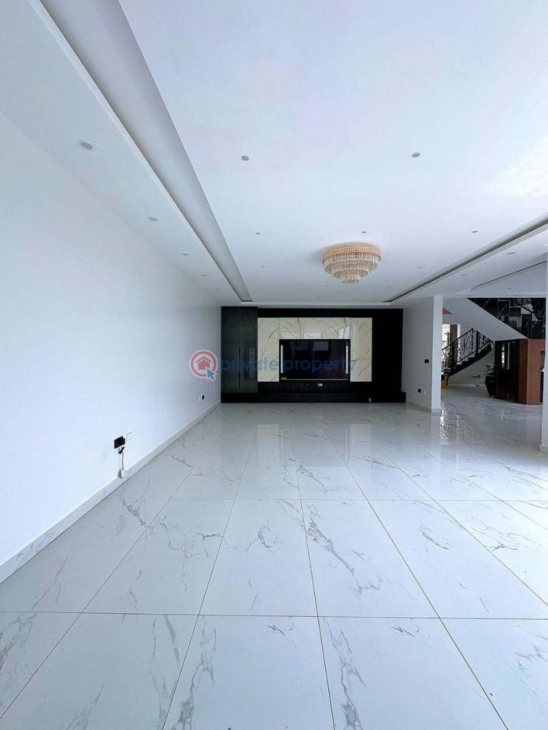 7 bedroom House For Sale Trassacco Springs East Legon Accra - 3