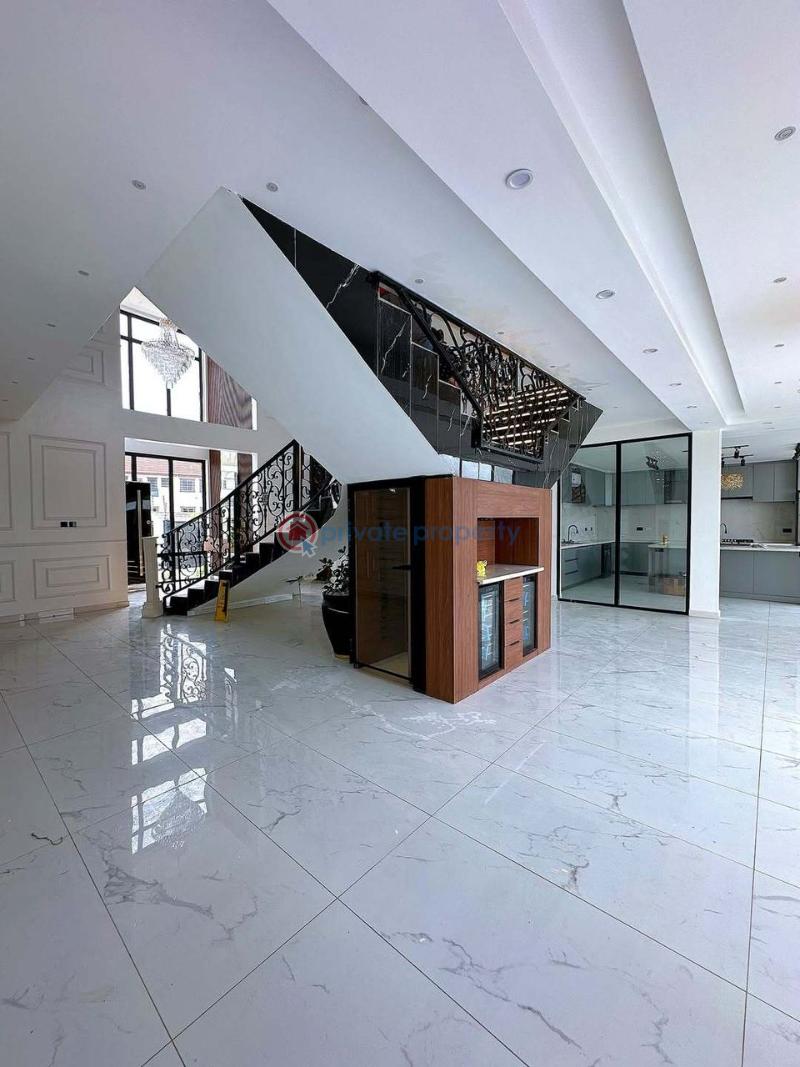 7 bedroom House For Sale Trassacco Springs East Legon Accra - 6