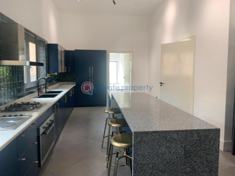8 bedroom House For Sale Labone La Dade Kotopon Municipal Accra - 16