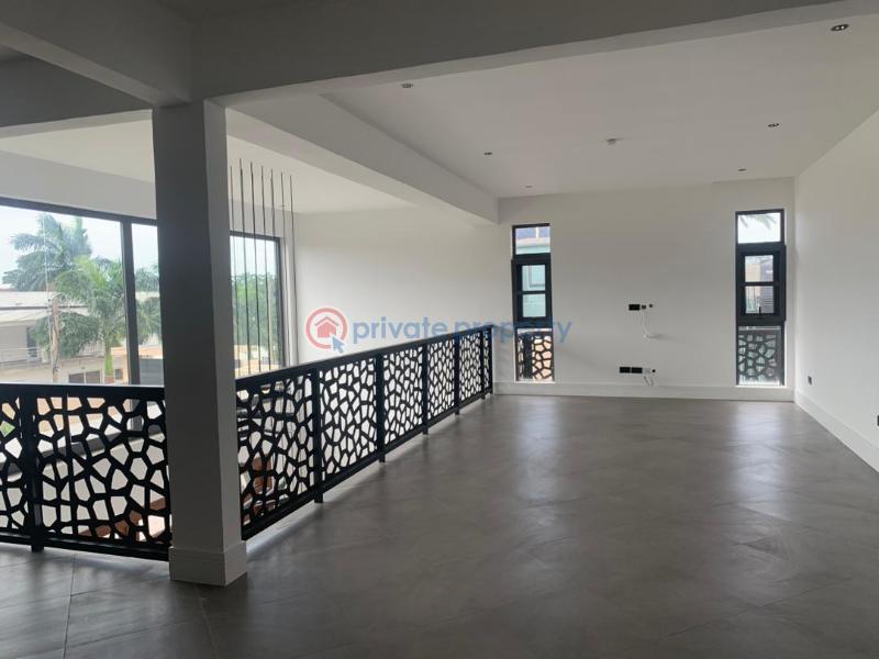 8 bedroom House For Sale Labone La Dade Kotopon Municipal Accra - 21