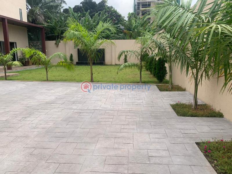 8 bedroom House For Sale Labone La Dade Kotopon Municipal Accra - 5