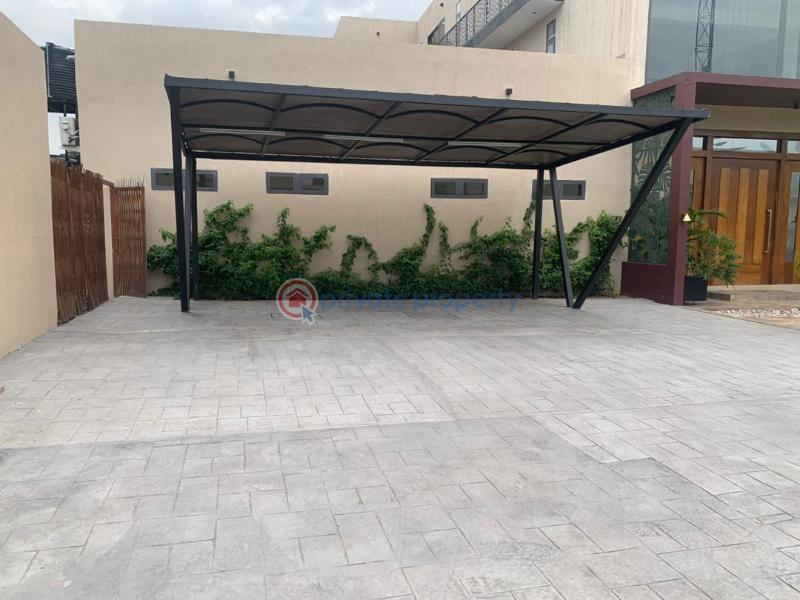 8 bedroom House For Sale Labone La Dade Kotopon Municipal Accra - 8