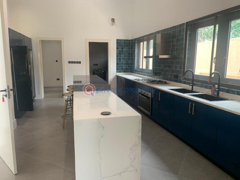 8 bedroom House For Sale Labone La Dade Kotopon Municipal Accra - 13