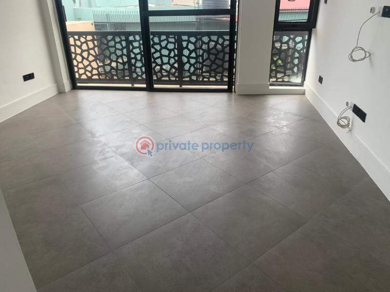 8 bedroom House For Sale Labone La Dade Kotopon Municipal Accra - 24