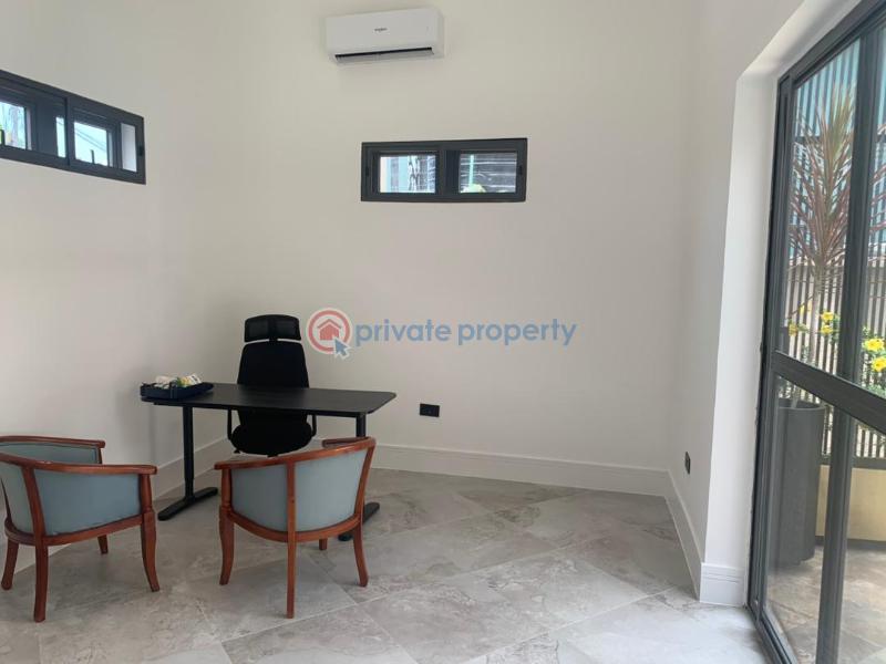 8 bedroom House For Sale Labone La Dade Kotopon Municipal Accra - 9