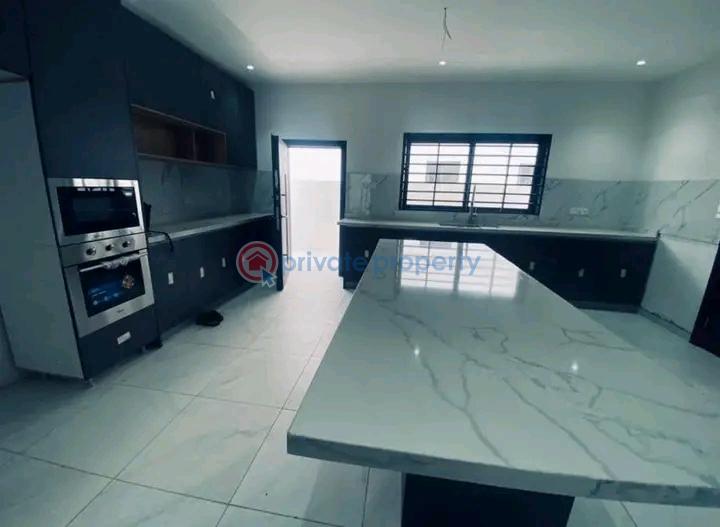 6 bedroom Townhouse For Sale Adjiringanor East Legon Accra - 3