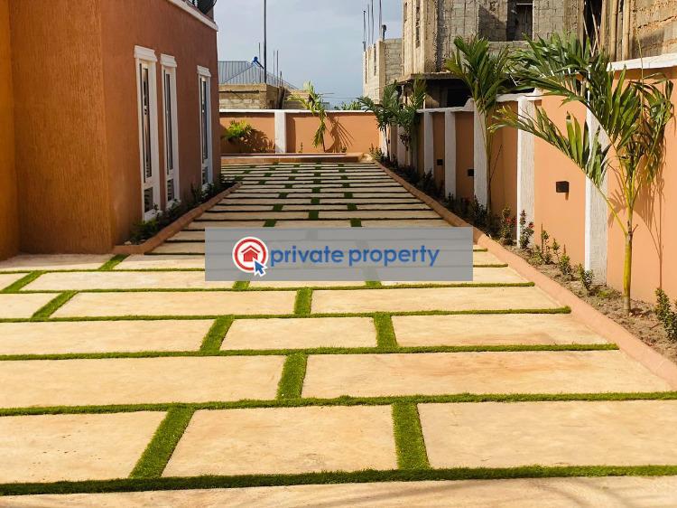 7 bedroom House For Sale &nbsp;community 26 Tema Accra - 13