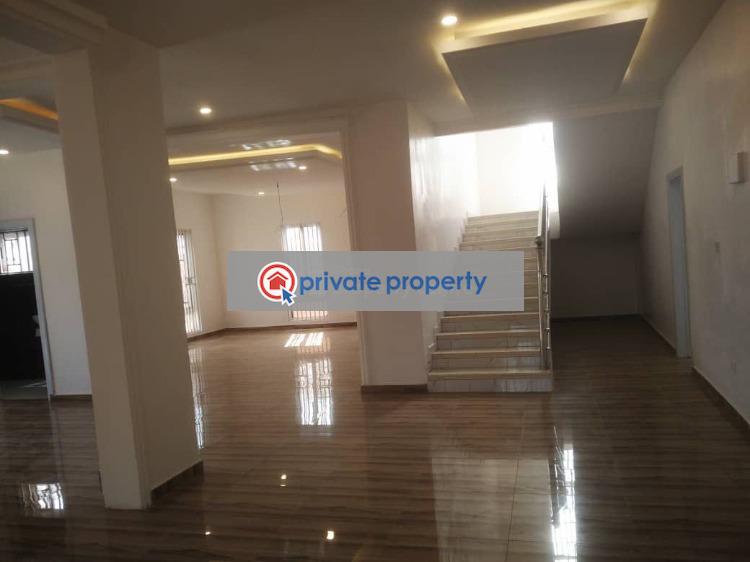 7 bedroom House For Sale &nbsp;community 26 Tema Accra - 5