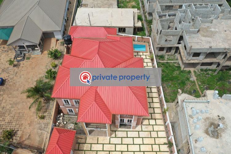 7 bedroom House For Sale &nbsp;community 26 Tema Accra - 4