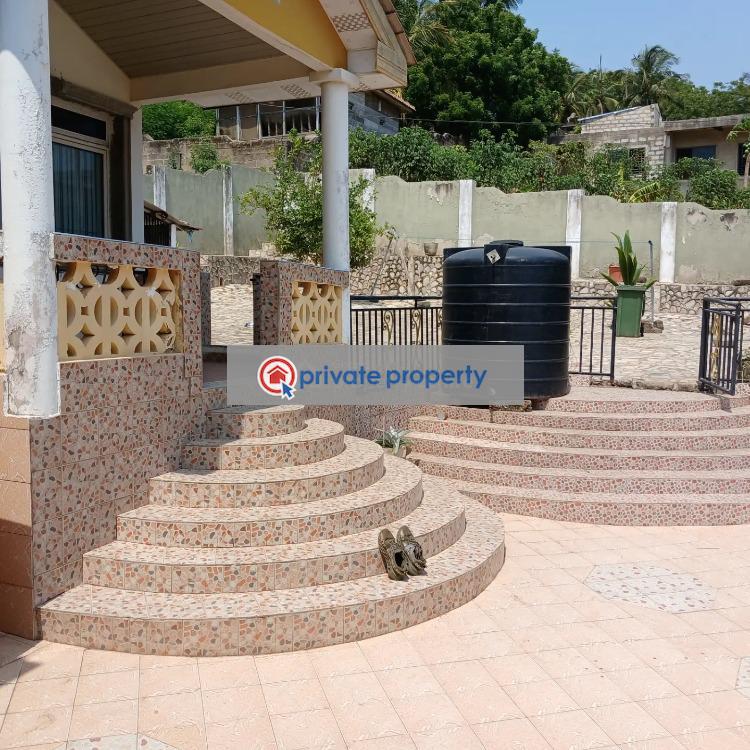 7 bedroom House For Sale &nbsp;kokrobite Ga South Municipal Accra - 2