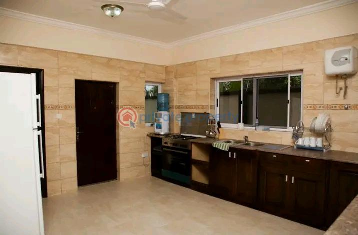 3 bedroom Apartment For Rent Tesano Accra - 10