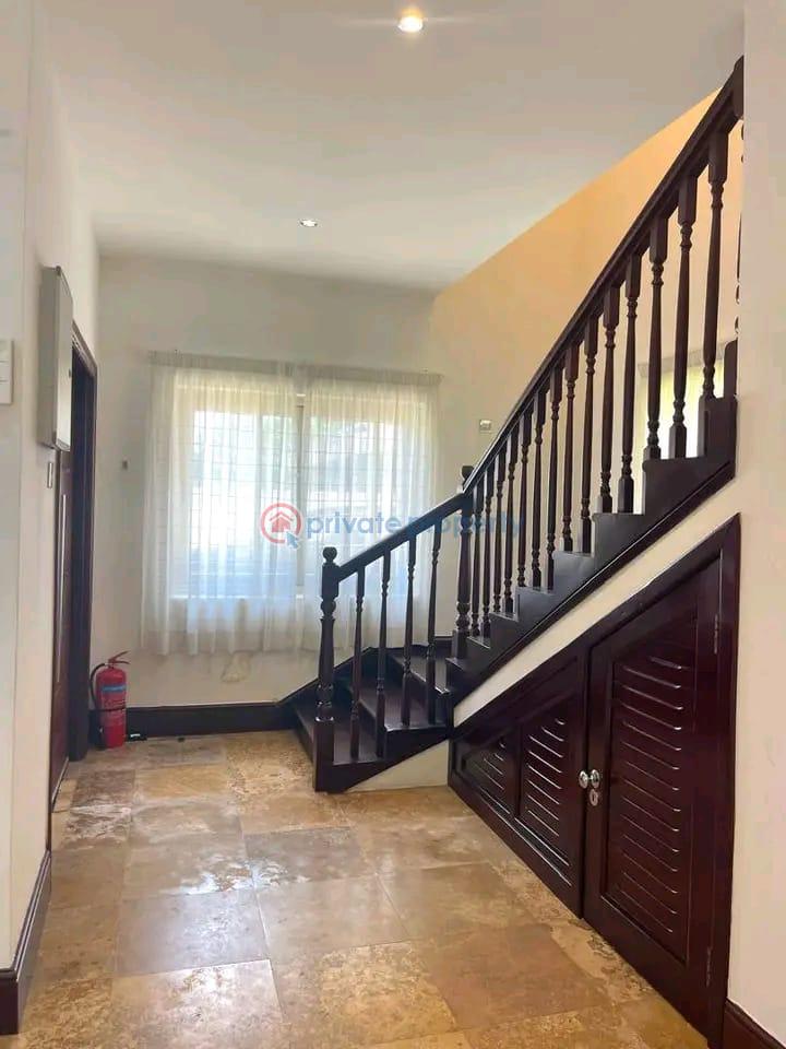 3 bedroom Townhouse For Rent Airport Residential Area Accra - 3