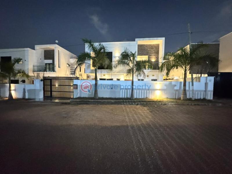 3 bedroom Townhouse For Sale Dzorwulu Accra - 2