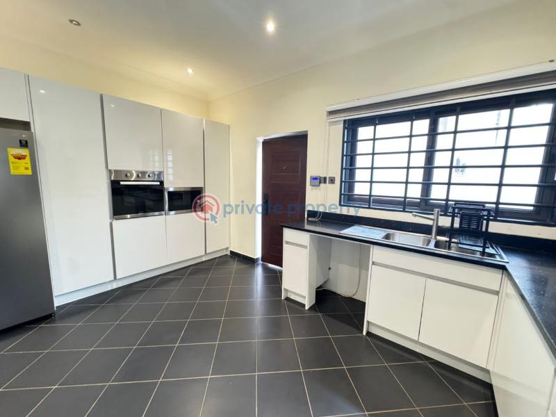 3 bedroom Townhouse For Sale Dzorwulu Accra - 12