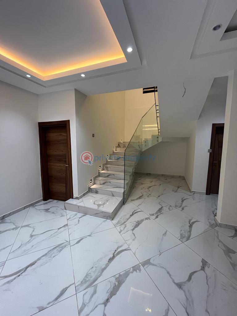 5 bedroom House For Sale Lakeside Estates. Adenta Municipal Accra - 2