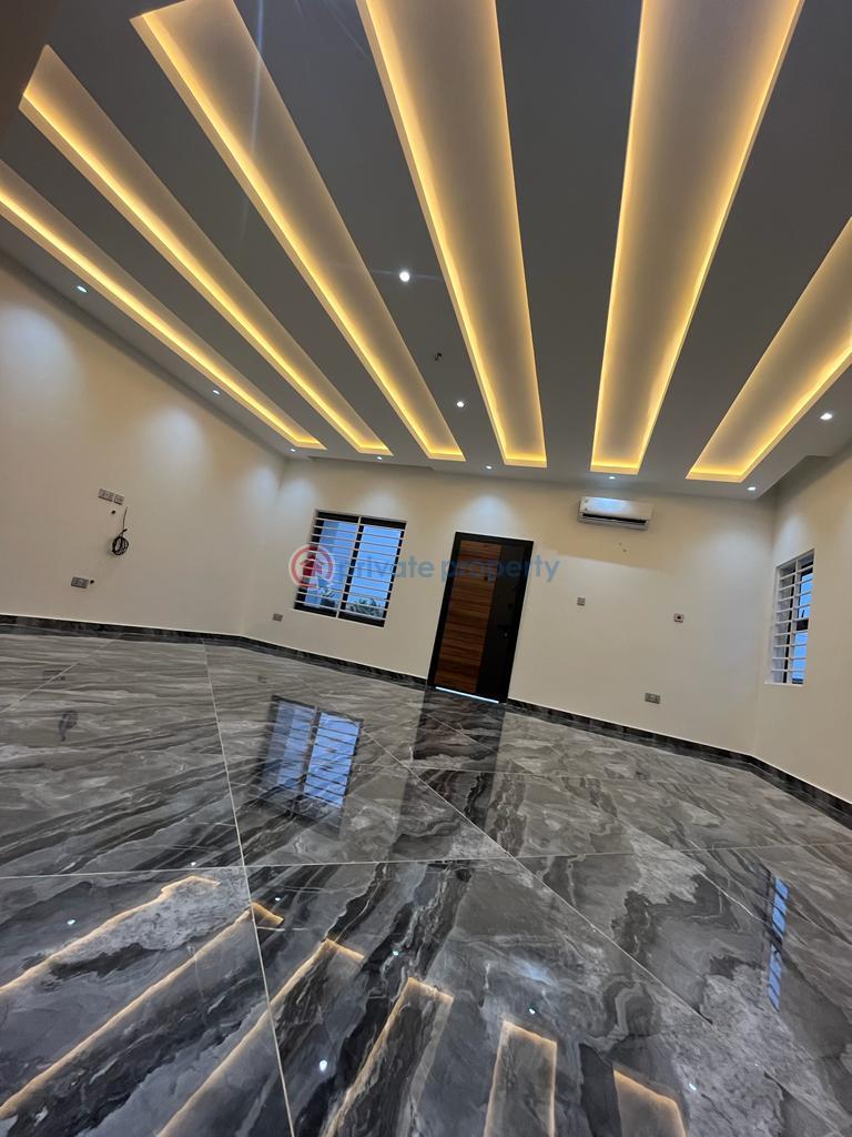 5 bedroom House For Sale Lakeside Estates. Adenta Municipal Accra - 5