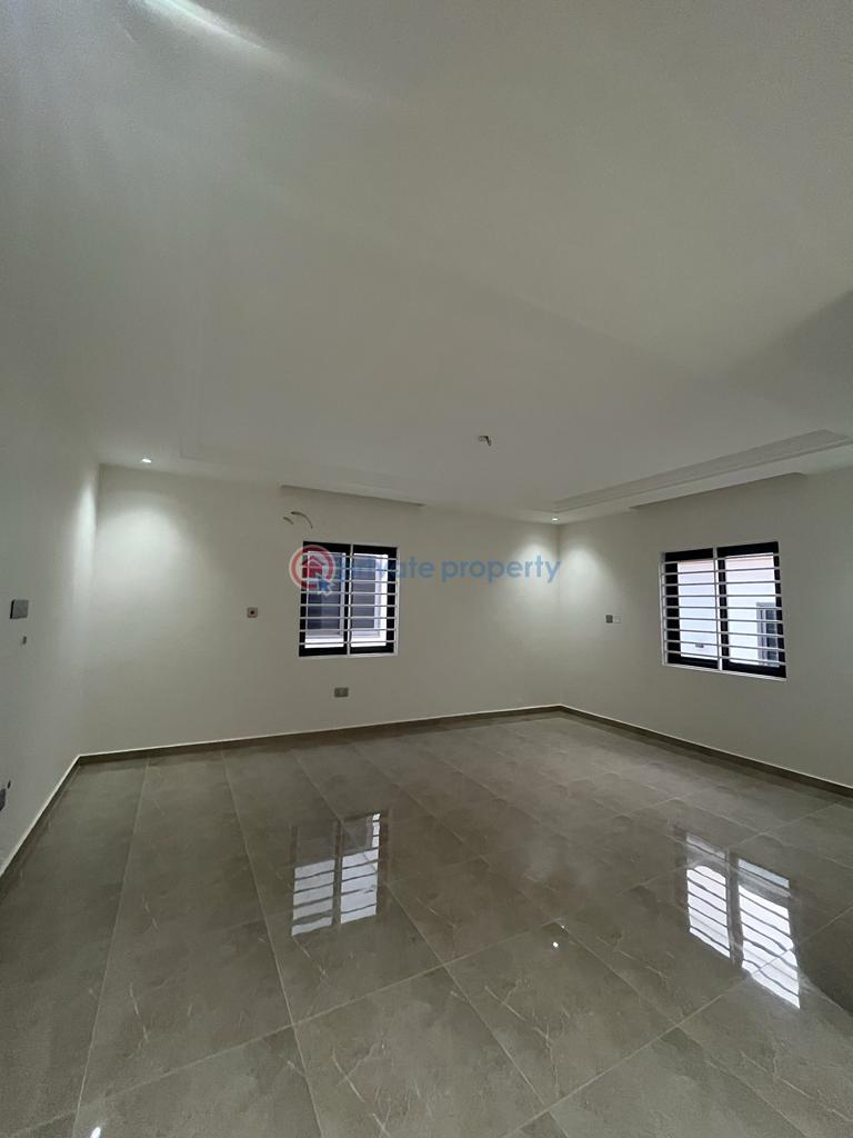 5 bedroom House For Sale Lakeside Estates. Adenta Municipal Accra - 8
