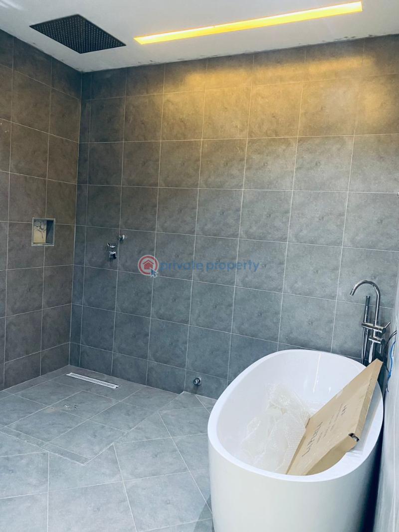 3 bedroom House For Sale Lakeside Estates. Adenta Municipal Accra - 6