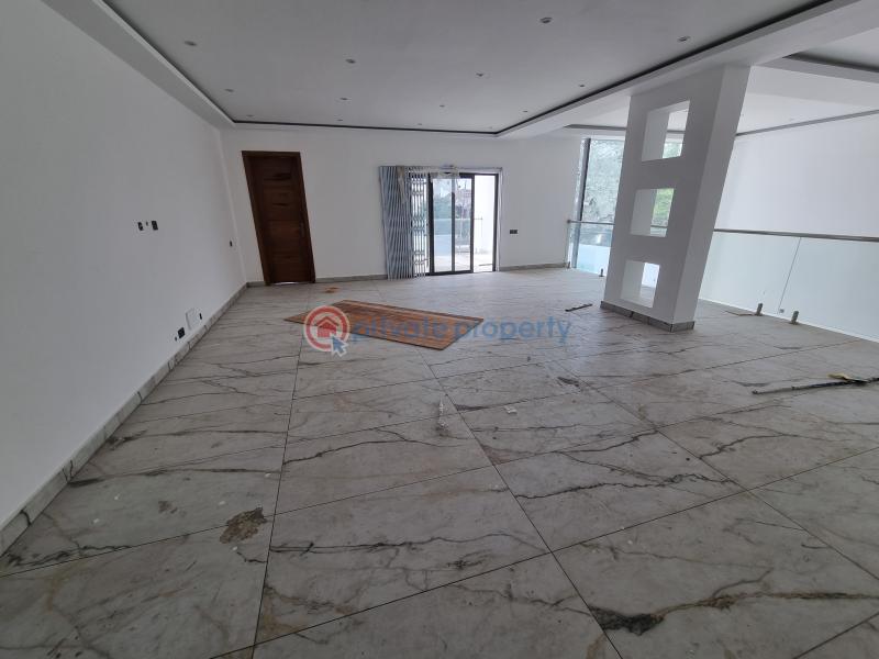 8 bedroom House For Sale Adjiringanor East Legon Accra - 17