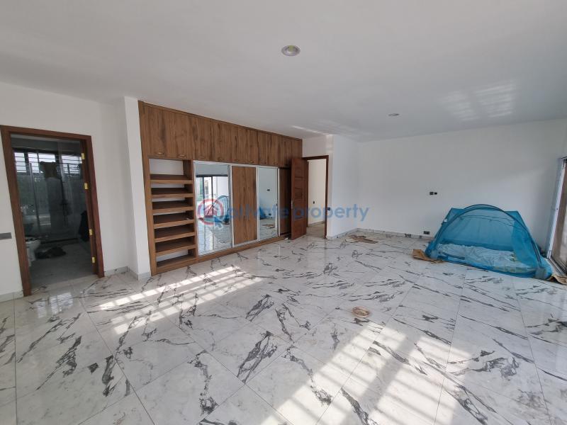 8 bedroom House For Sale Adjiringanor East Legon Accra - 14
