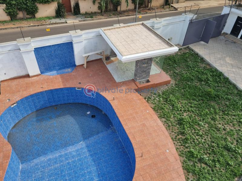 8 bedroom House For Sale Adjiringanor East Legon Accra - 4