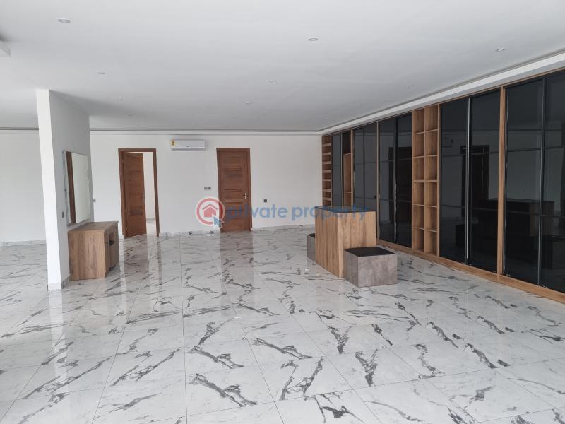 8 bedroom House For Sale Adjiringanor East Legon Accra - 10