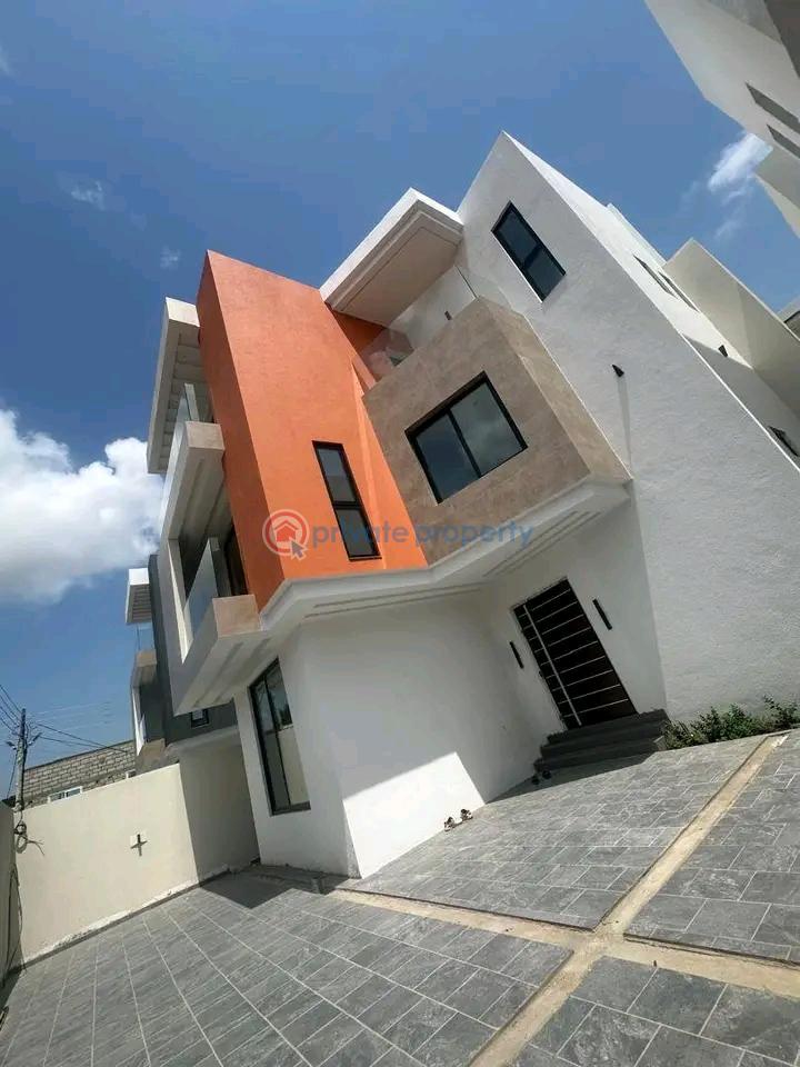 4 bedroom Townhouse For Sale Dzorwulu Accra - 2