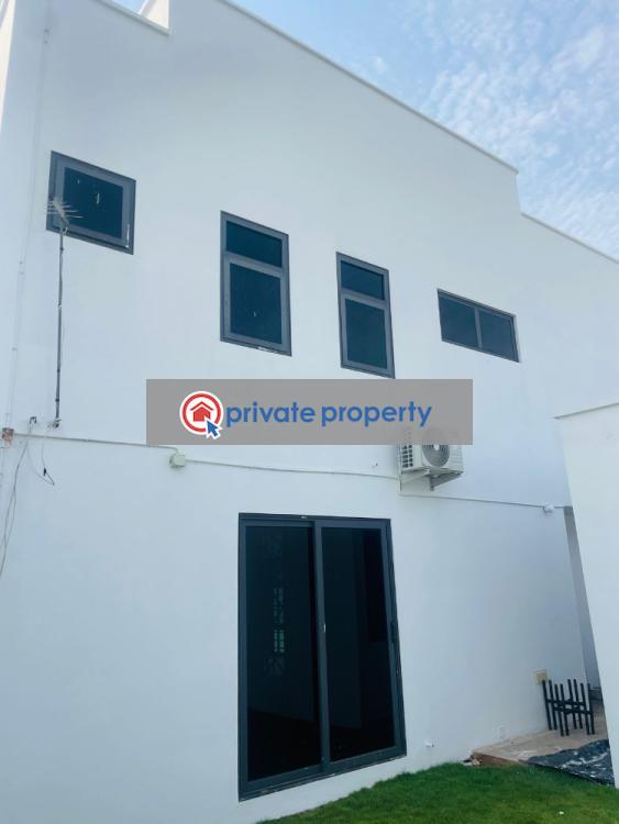 3 bedroom Detached Duplex For Sale Airport Residential Area Accra - 5