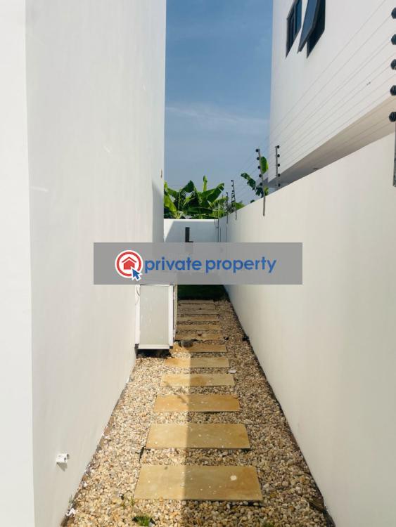 3 bedroom Detached Duplex For Sale Airport Residential Area Accra - 6