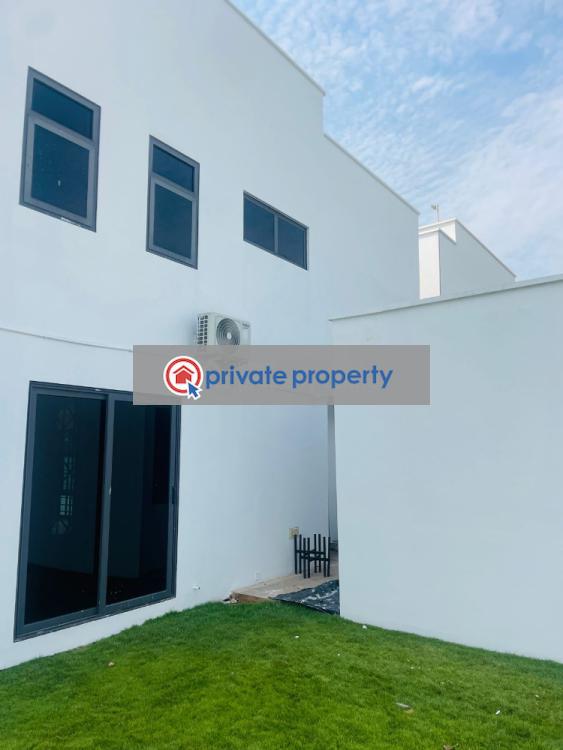 3 bedroom Detached Duplex For Sale Airport Residential Area Accra - 3