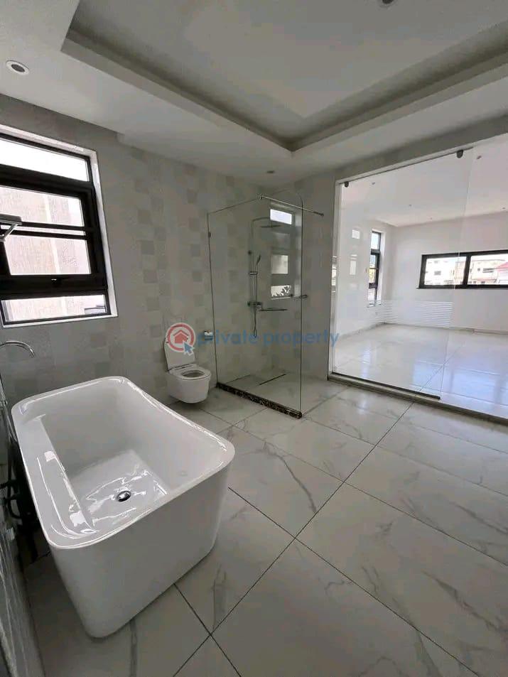 4 bedroom Townhouse For Rent A& C Mall East Legon Accra - 9