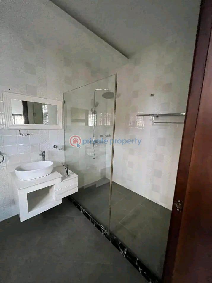 4 bedroom Townhouse For Rent A& C Mall East Legon Accra - 7