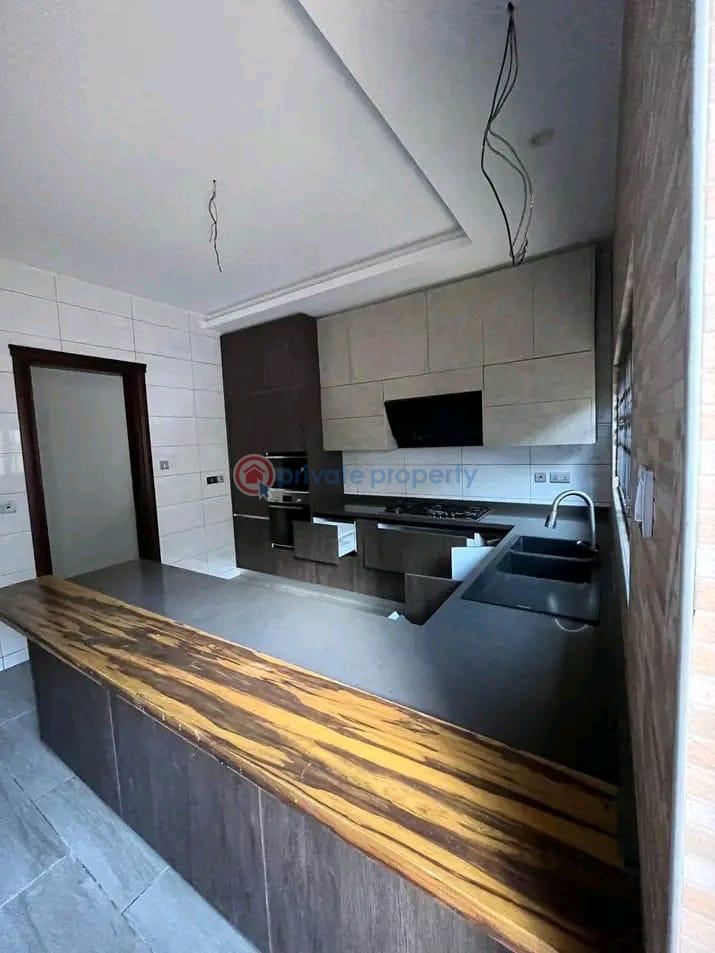 4 bedroom Townhouse For Rent A& C Mall East Legon Accra - 4
