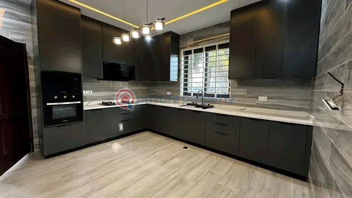 4 bedroom Townhouse For Rent Achimota Accra - 1